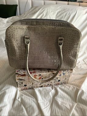 VTG Tanner Made in Italy Croc Embossed Leather Shoulder Bag Silver Hardware